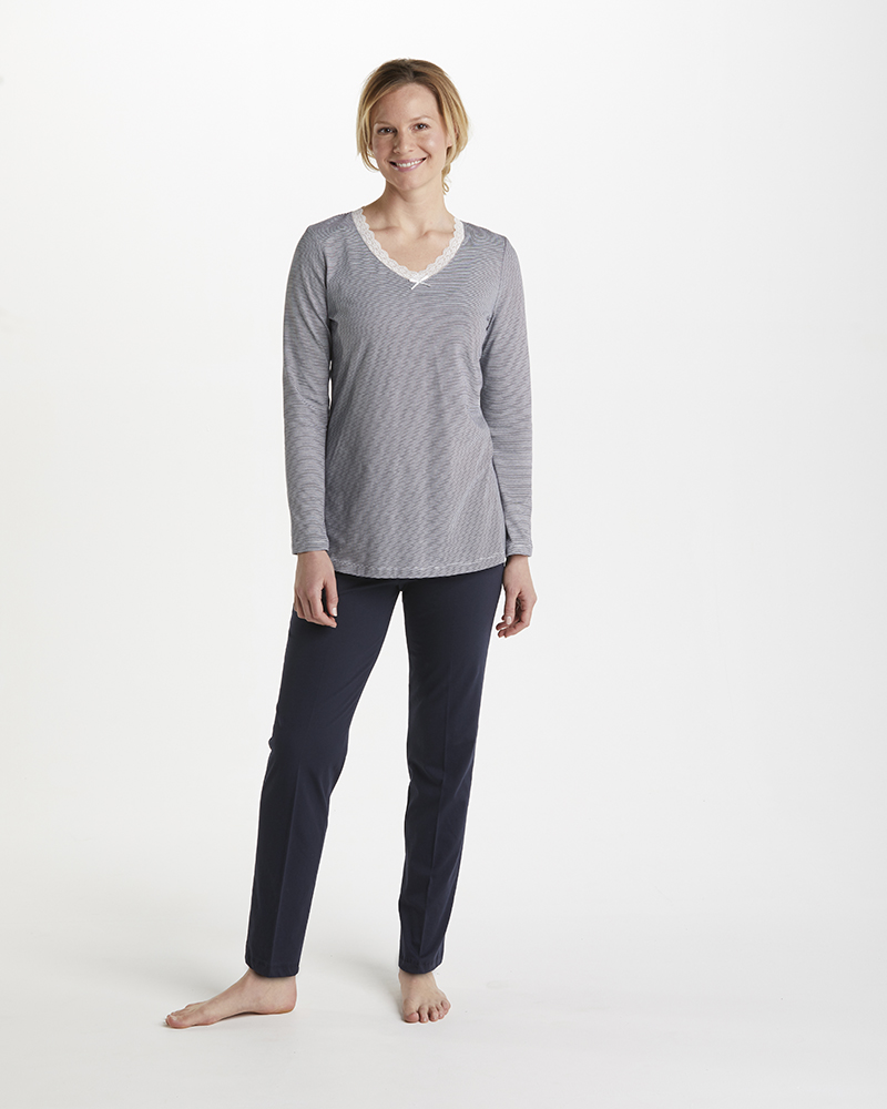 Pyjama_blau_gestreift_421058_Rehna_vorn PYJAMA L IM RINGEL-DESSIN