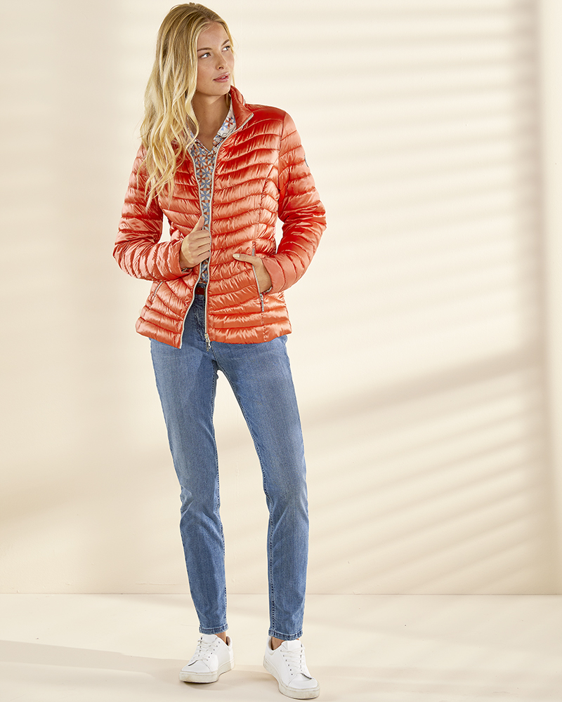 JACKE-orange-411002_JEANS-blau-411075 BLUSE AUS VISKOSE