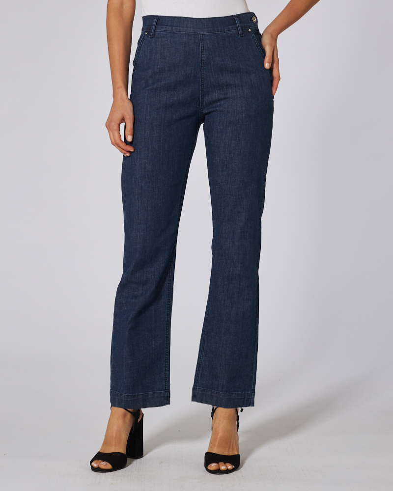 MODISCHE JEANS N MIT WEITEM BEIN MODISCHE JEANS N MIT WEITEM BEIN