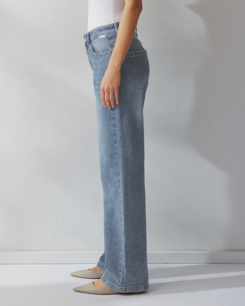 WIDE-LEG JEANS