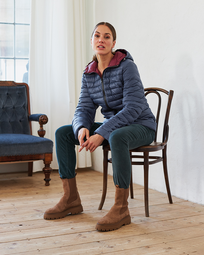 FEDERLEICHTE STEPPJACKE VON SUNA