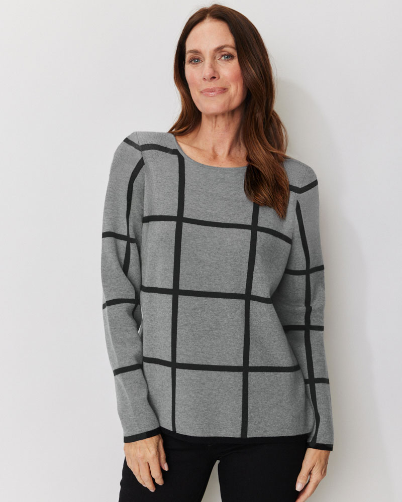 Pulli in Karo-Grafikmuster