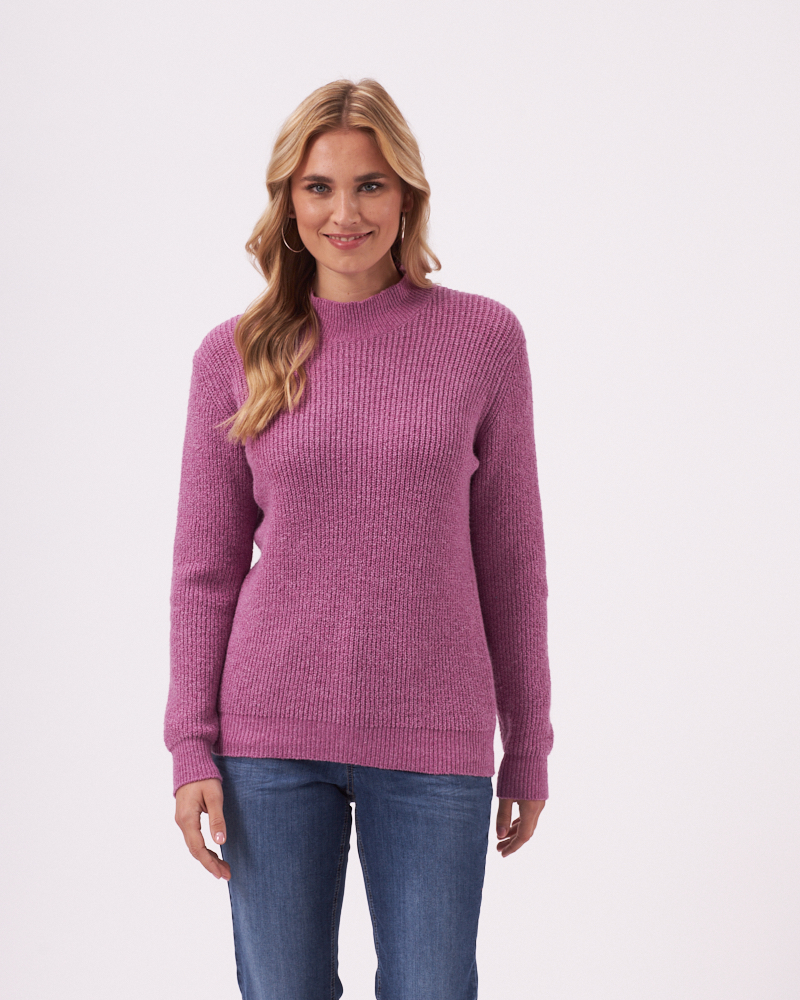 GROBSTRICKPULLI MIT STEHKRAGEN GROBSTRICKPULLI MIT STEHKRAGEN