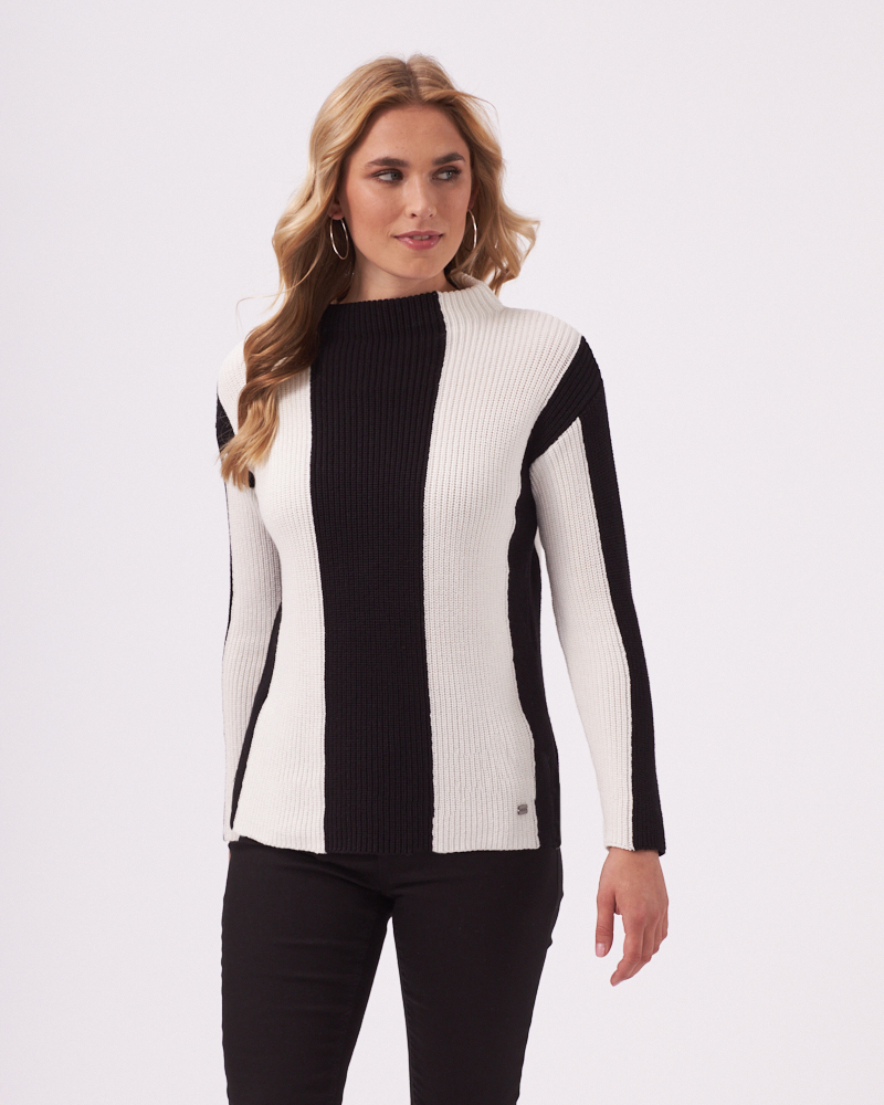 PULLI MIT STEHKRAGEN PULLI MIT STEHKRAGEN