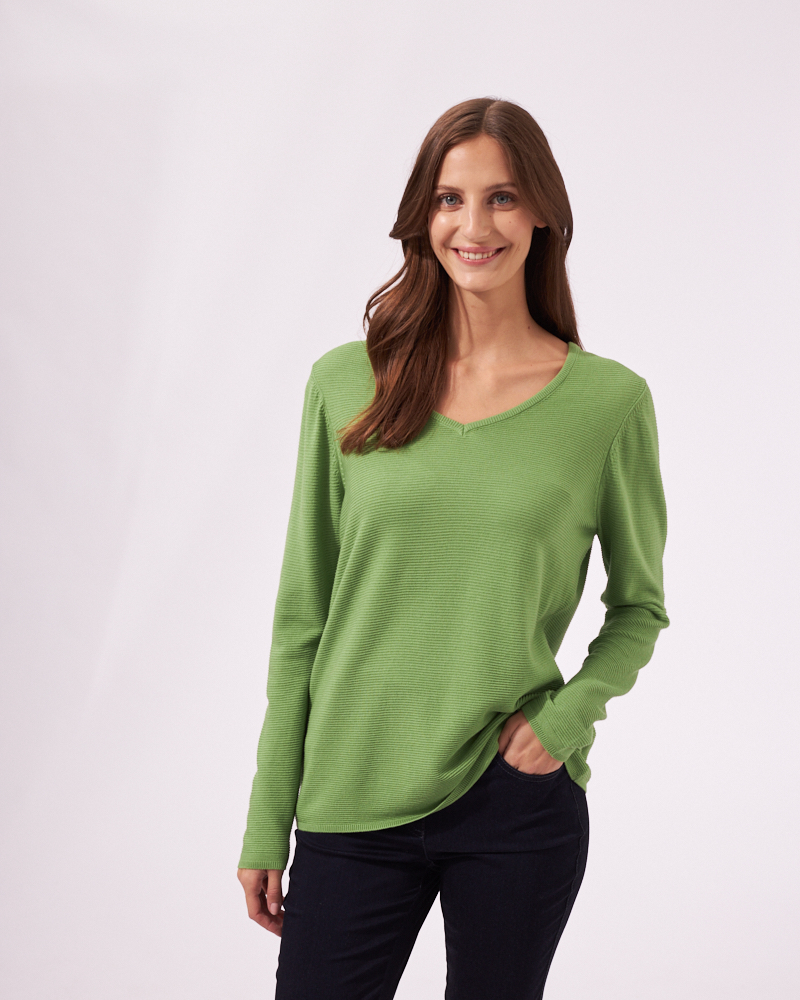 FEINSTRICKPULLI MIT V-AUSSCHNITT FEINSTRICKPULLI MIT V-AUSSCHNITT