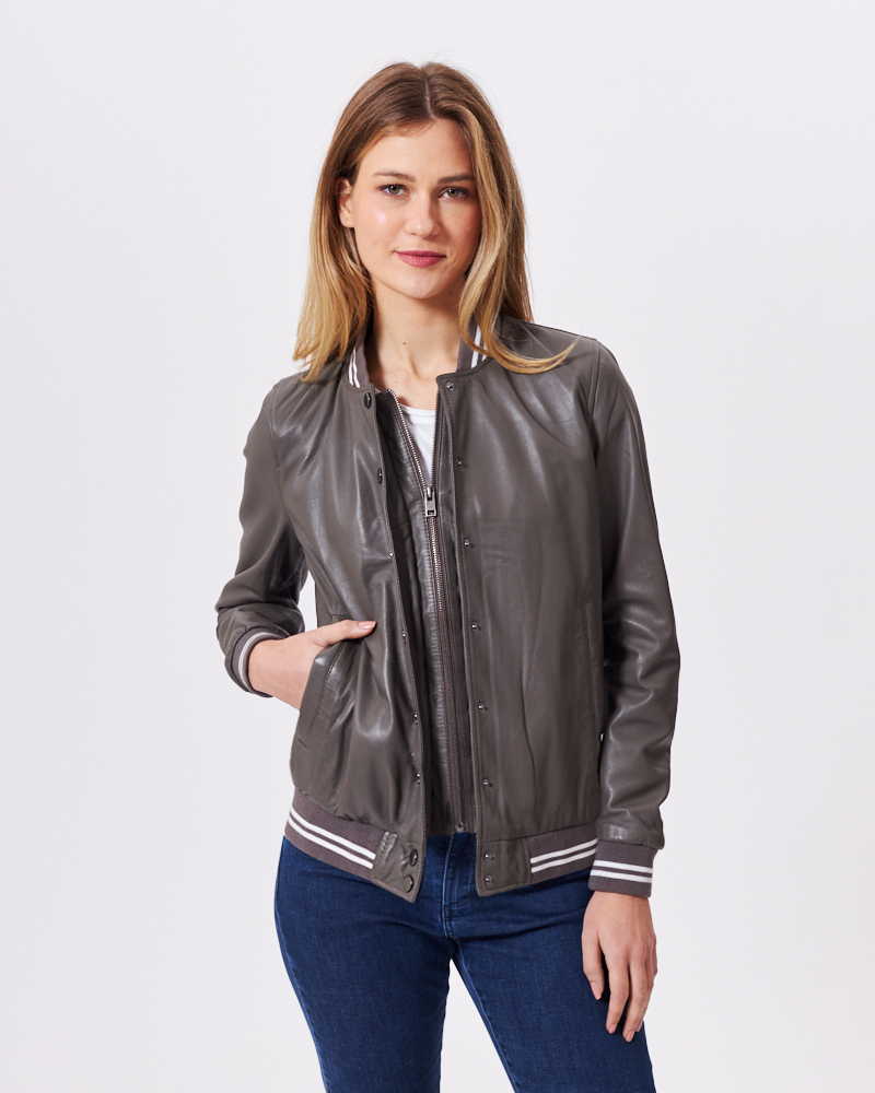 COLLEGEJACKE AUS LAMMNAPPA COLLEGEJACKE AUS LAMMNAPPA