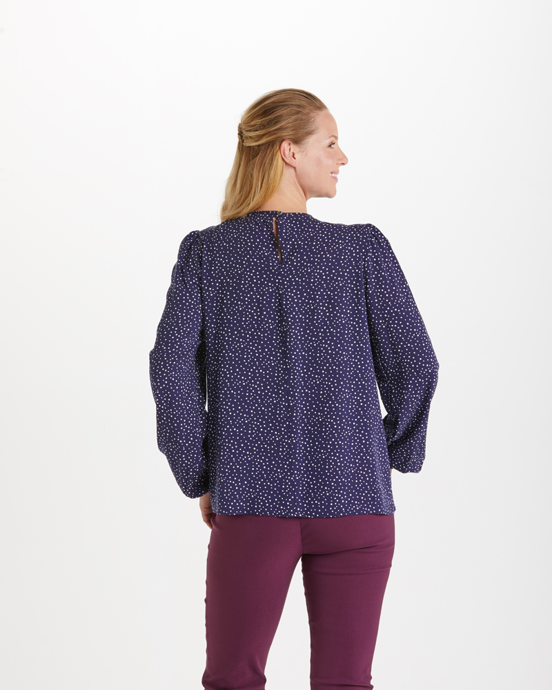 Bluse_blau_gepunktet_4211155_Bjoerk_hinten TUNIKABLUSE MIT PÜNKTCHEN