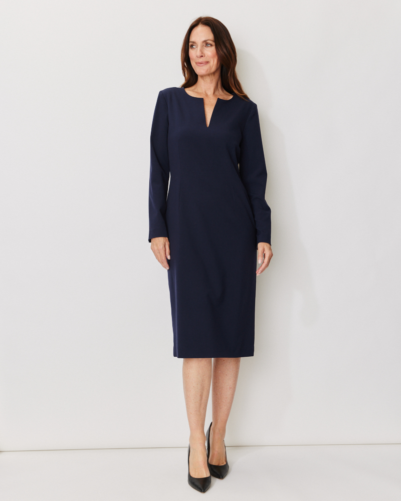 Etui-Kleid mit V-Ausschnitt