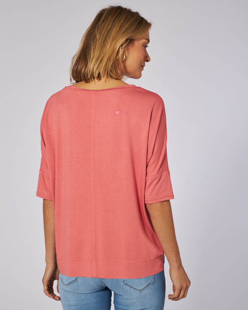 ANGESAGTES SHIRT VON BLUEBEERY ANGESAGTES SHIRT VON BLUEBEERY