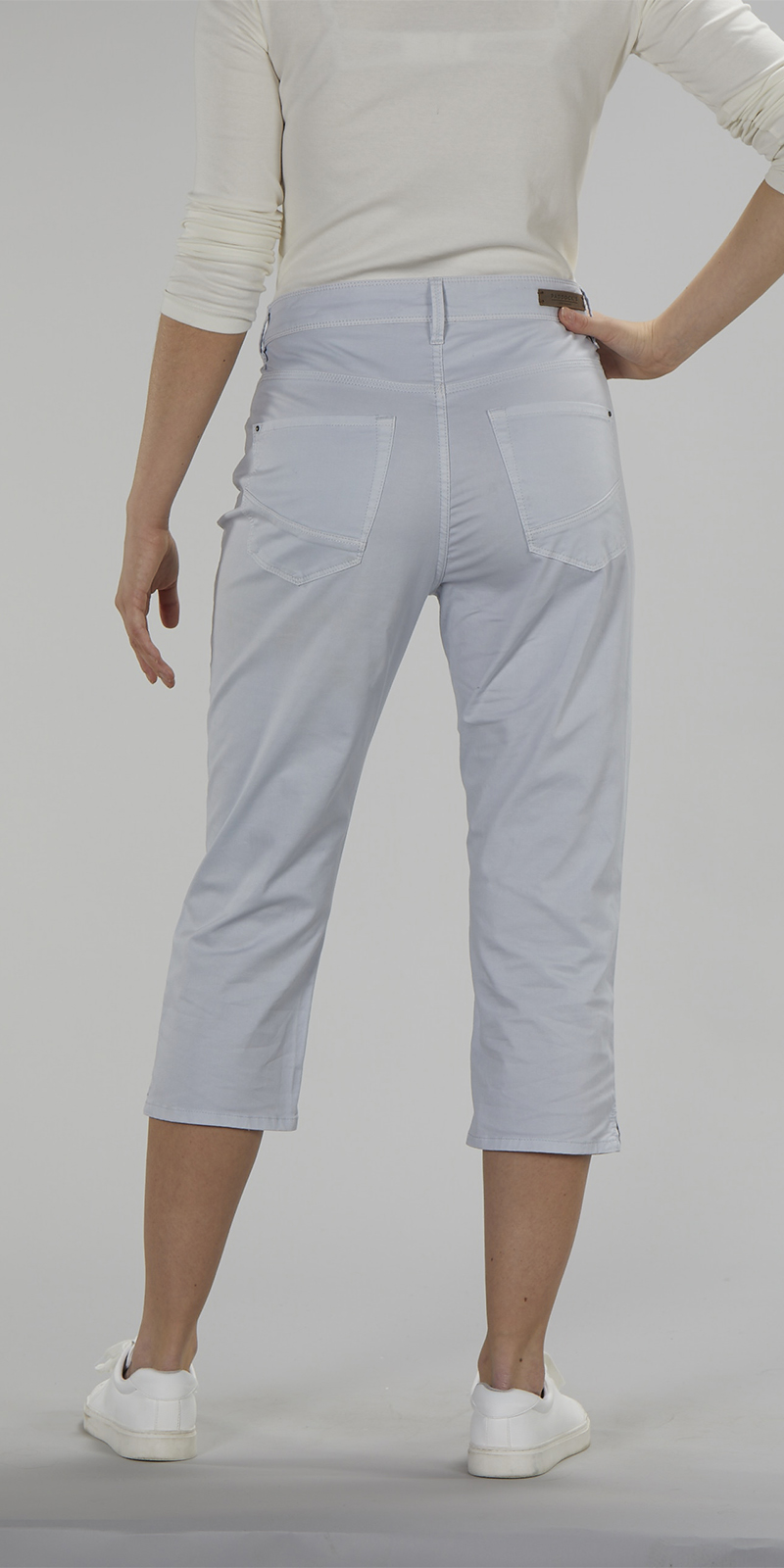 404002_21045212JcUwpvYmnLrvV CAPRIJEANS IN 2 FARBEN