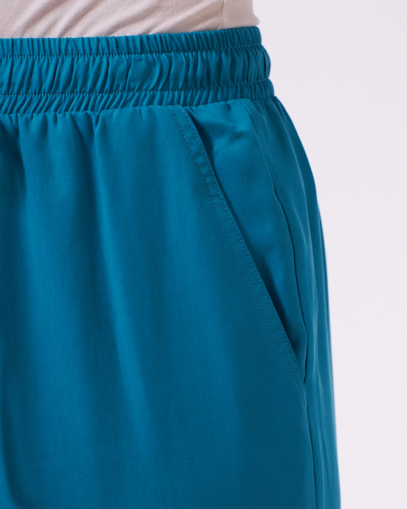 LÄSSIGE HOSE L AUS VISKOSE LÄSSIGE HOSE L AUS VISKOSE