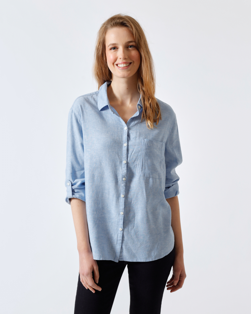 MODISCHE LEINENBLUSE MODISCHE LEINENBLUSE