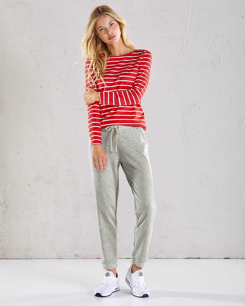SHIRT-rot_gestreift-411066-Hose-grau_411016 RINGELSHIRT VON SUNA