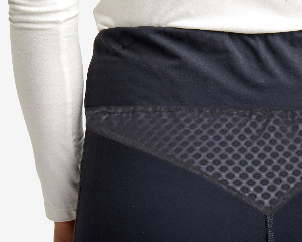 Legging_schwarz_421040_Ohio_Detail SPORT-LEGGING MIT MESHEINSATZ