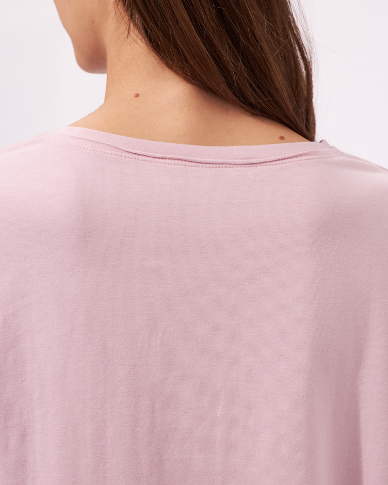 MODERNES LANGARMSHIRT MODERNES LANGARMSHIRT