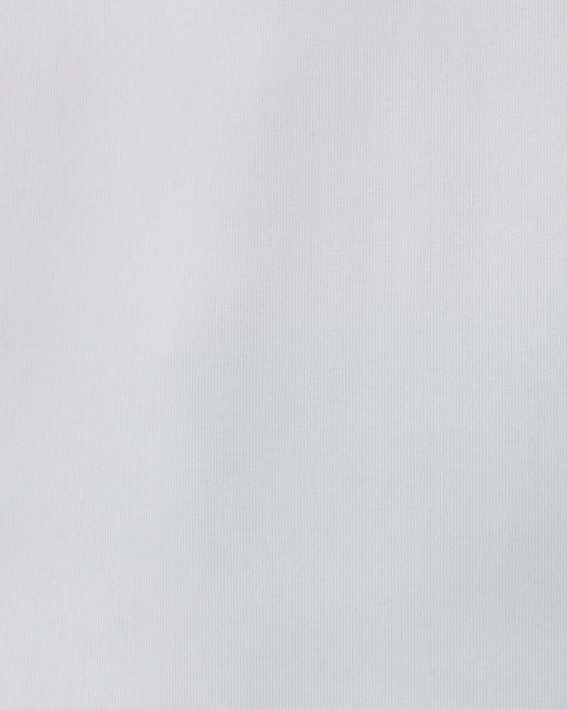 EDLES SHIRT MIT KAREE-AUSSCHNITT