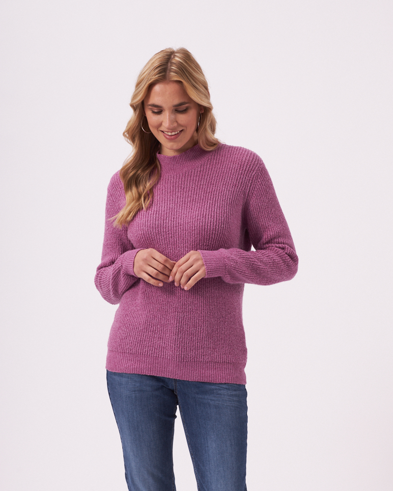 GROBSTRICKPULLI MIT STEHKRAGEN GROBSTRICKPULLI MIT STEHKRAGEN