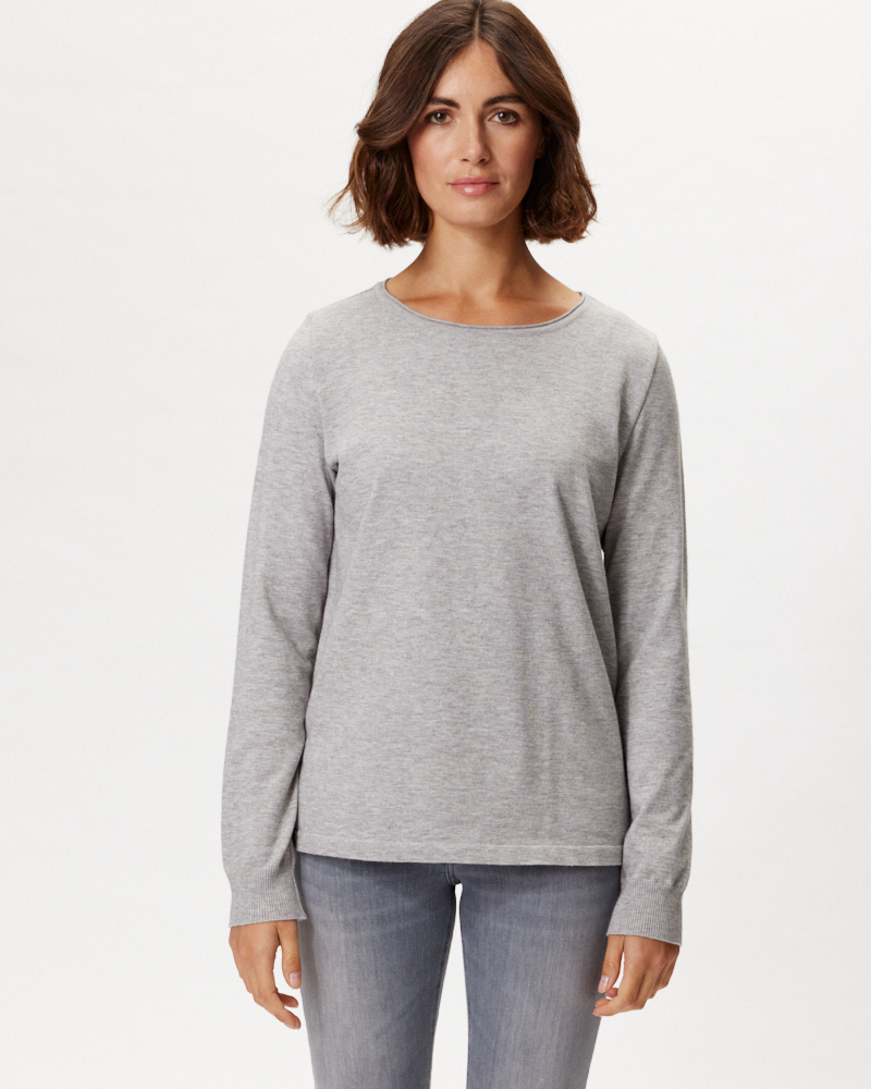 BASIC-PULLI IN ZWEI FARBEN