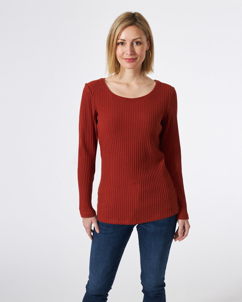 LEICHTER STRICKPULLI