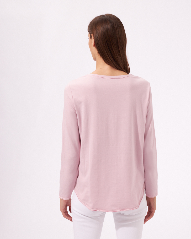 MODERNES LANGARMSHIRT MODERNES LANGARMSHIRT