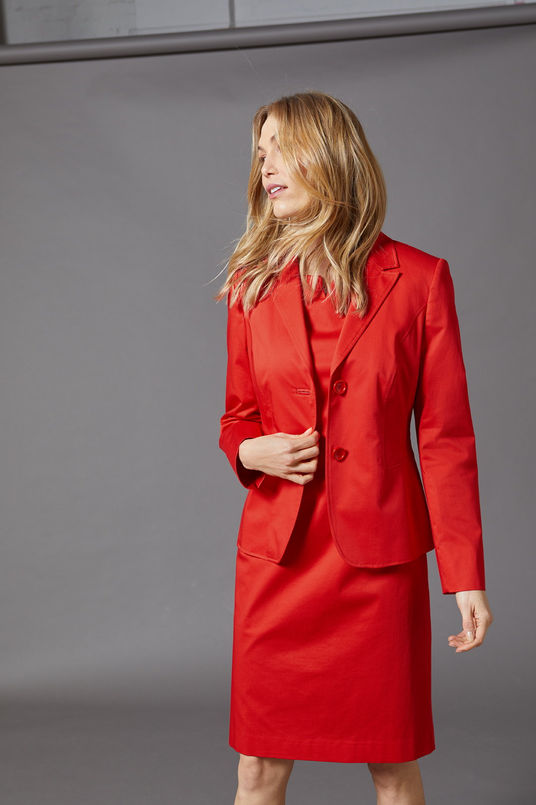Blazer_rot_413013-Etuikleid_rot_413012 BLAZER