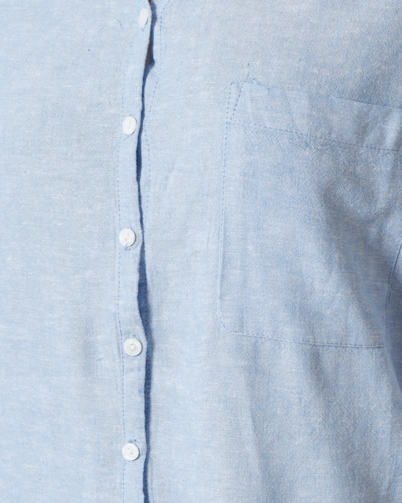 MODISCHE LEINENBLUSE MODISCHE LEINENBLUSE