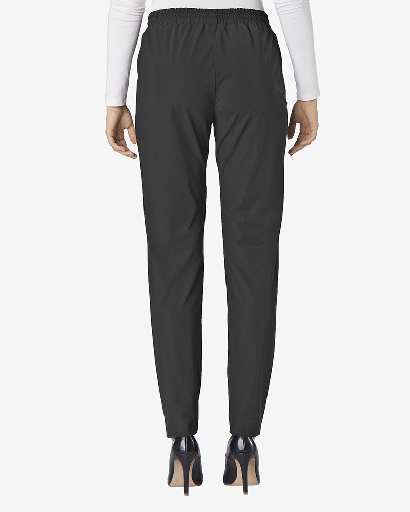 Joggpant-schwarz_411135_Lissa_L_37939 ATMUNGSAKTIVE JOGGPANT L