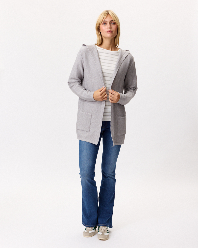 HOCHWERTIGE STRICKJACKE