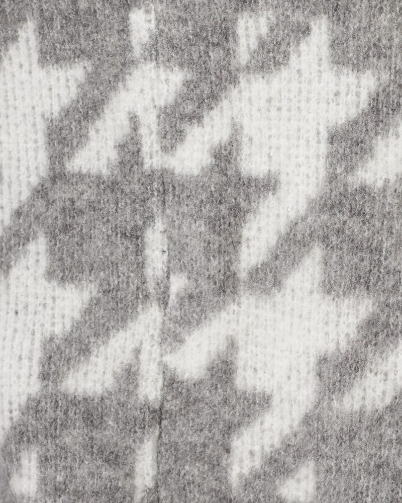 EDLE KAPUZEN-STRICKJACKE EDLE KAPUZEN-STRICKJACKE