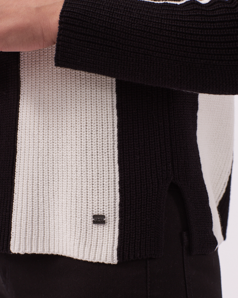 PULLI MIT STEHKRAGEN PULLI MIT STEHKRAGEN