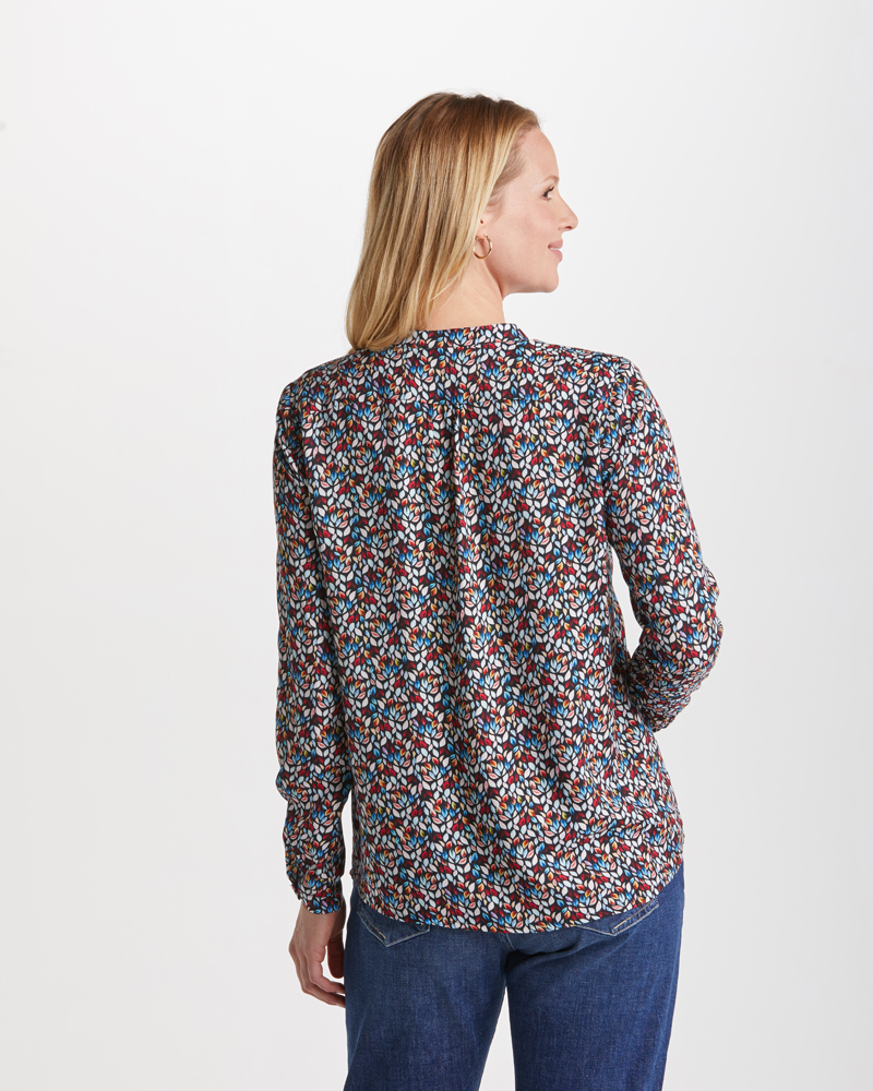 Bluse_gemustert_421078_Bella_hinten VISKOSEBLUSE