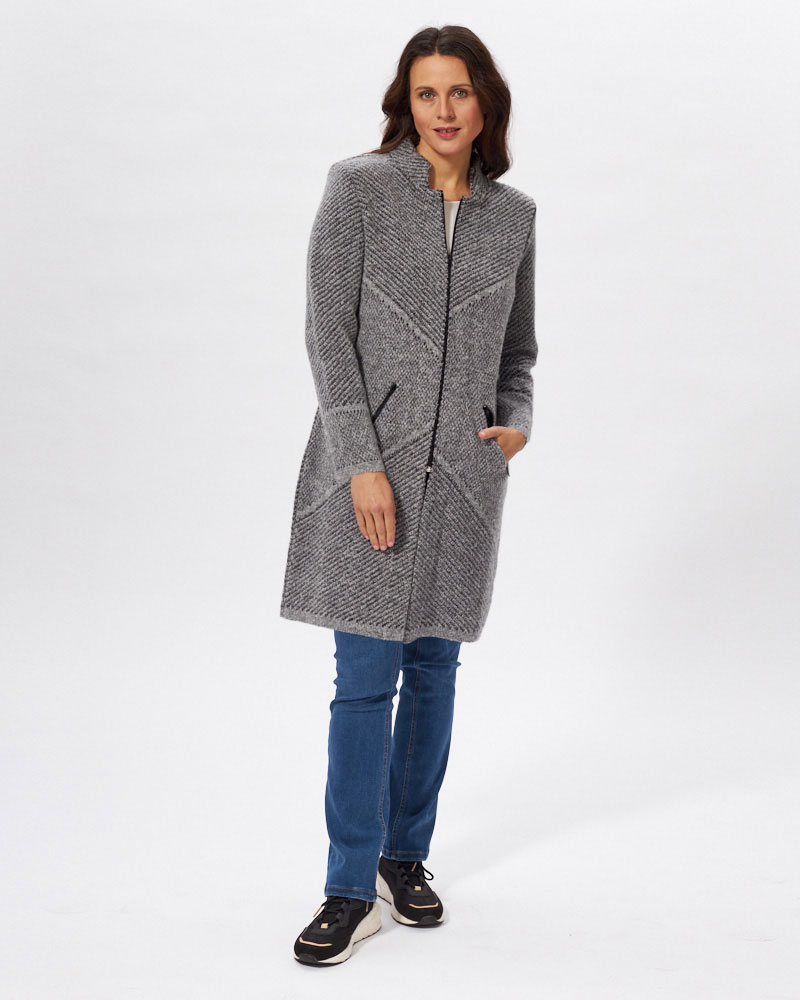 EXKLUSIVE STRICKJACKE ALS ÜBERGANGSJACKE EXKLUSIVE STRICKJACKE ALS ÜBERGANGSJACKE