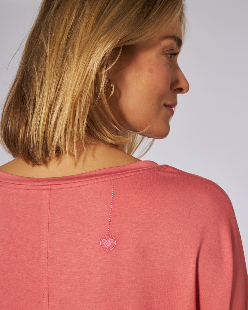 ANGESAGTES SHIRT VON BLUEBEERY ANGESAGTES SHIRT VON BLUEBEERY