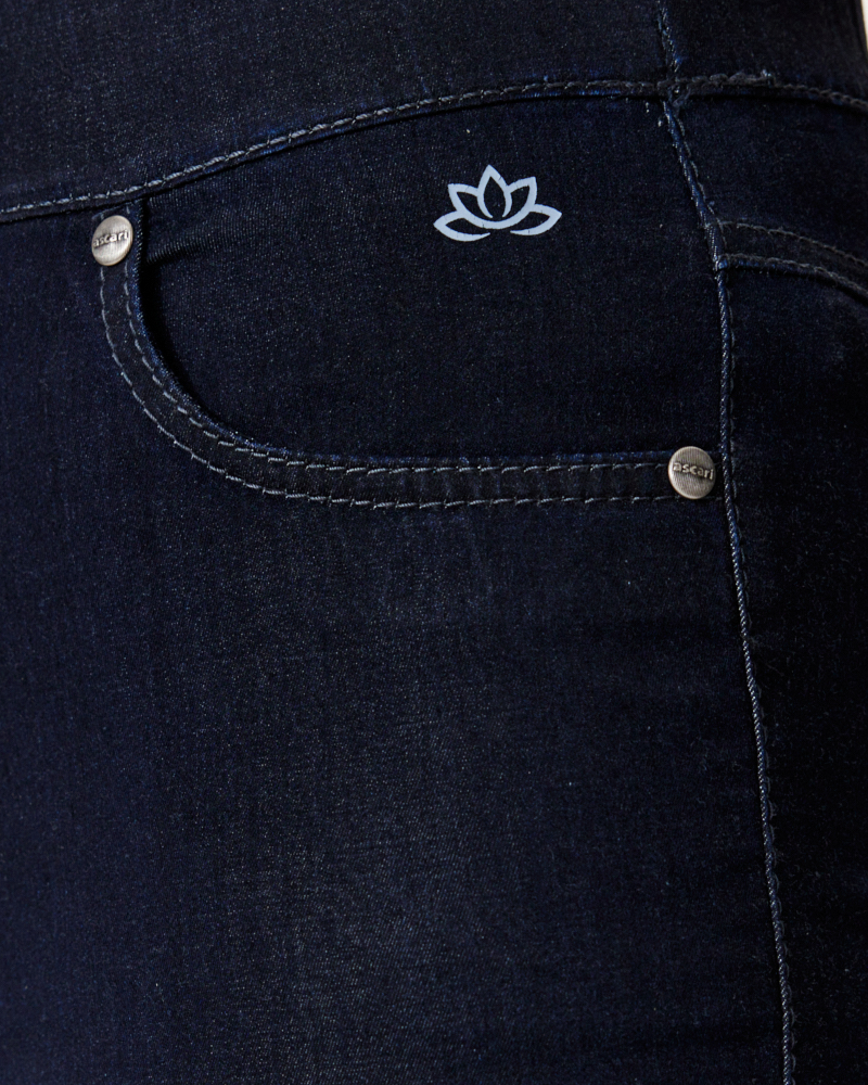 SUPERELASTISCHE JEANS N VON ASCARI