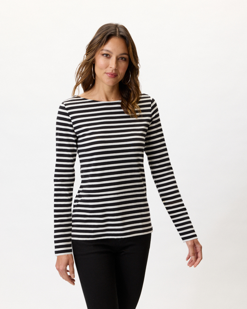 TAILLIERTES RINGELSHIRT