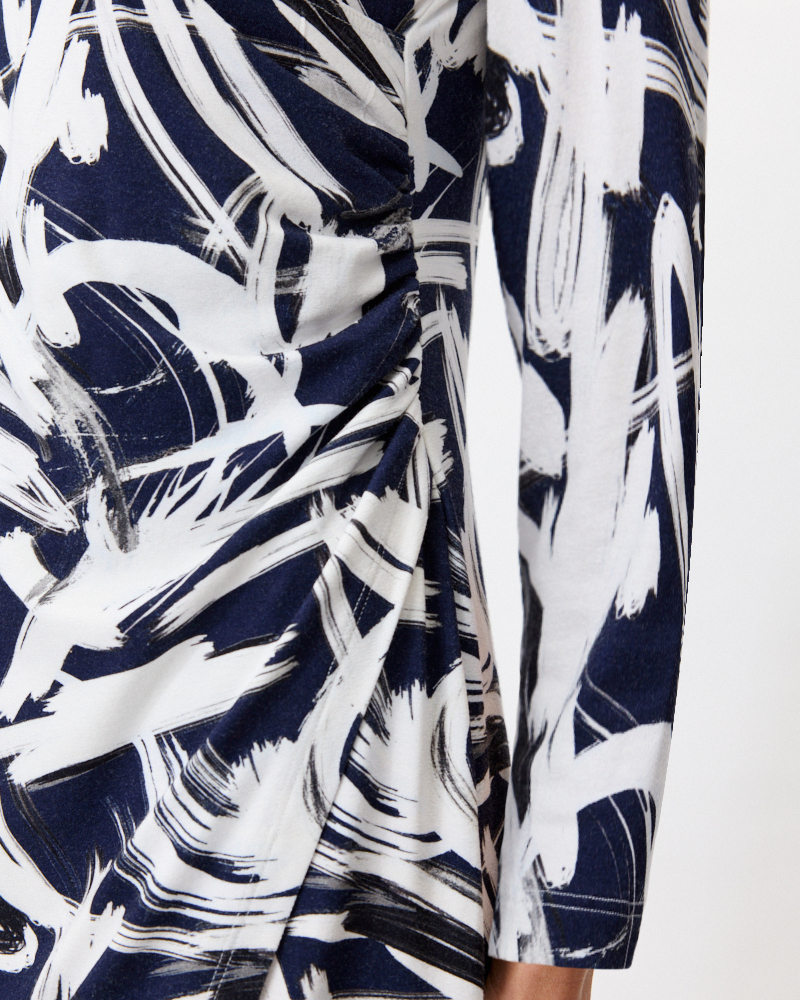 JERSEYKLEID IN WICKELOPTIK