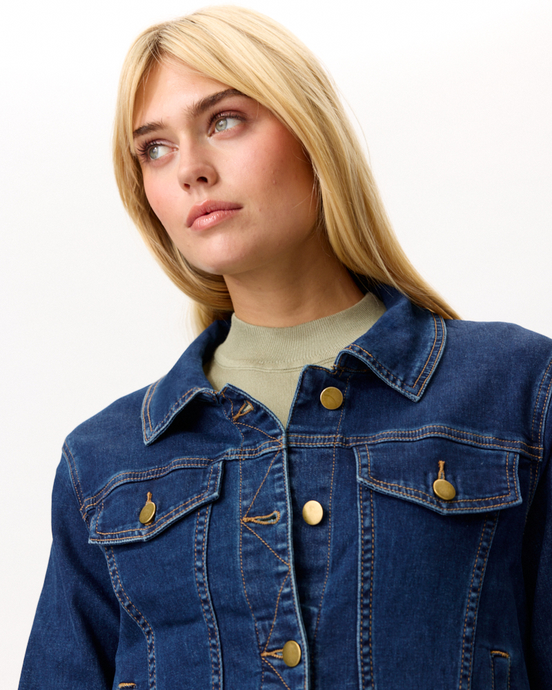 LÄSSIGE JEANSJACKE VON GOZZIP