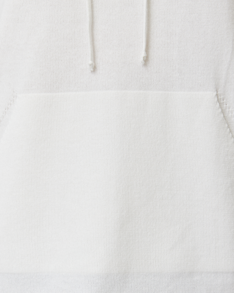 FEINSTRICK-PULLI MIT V-AUSSCHNITT