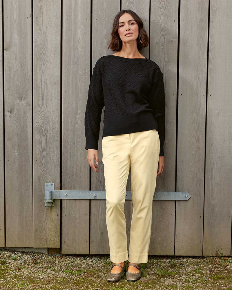 LEINENPULLI MIT U-BOOT-AUSSCHNITT