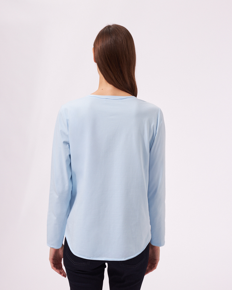MODERNES LANGARMSHIRT MODERNES LANGARMSHIRT