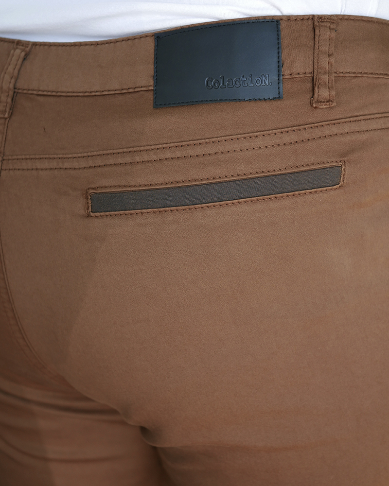 405059_Hose-braun_Detail SCHMALE JEANS L AUS BAUMWOLL-SATIN