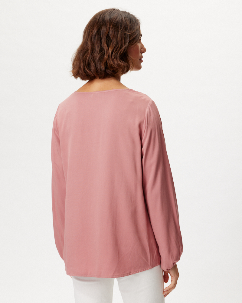 LOCKERE VISKOSEBLUSE