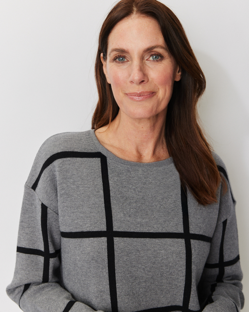 Pulli in Karo-Grafikmuster