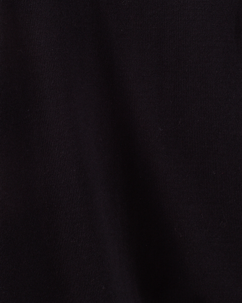 PULLI MIT RUNDHALS-AUSSCHNITT PULLI MIT RUNDHALS-AUSSCHNITT
