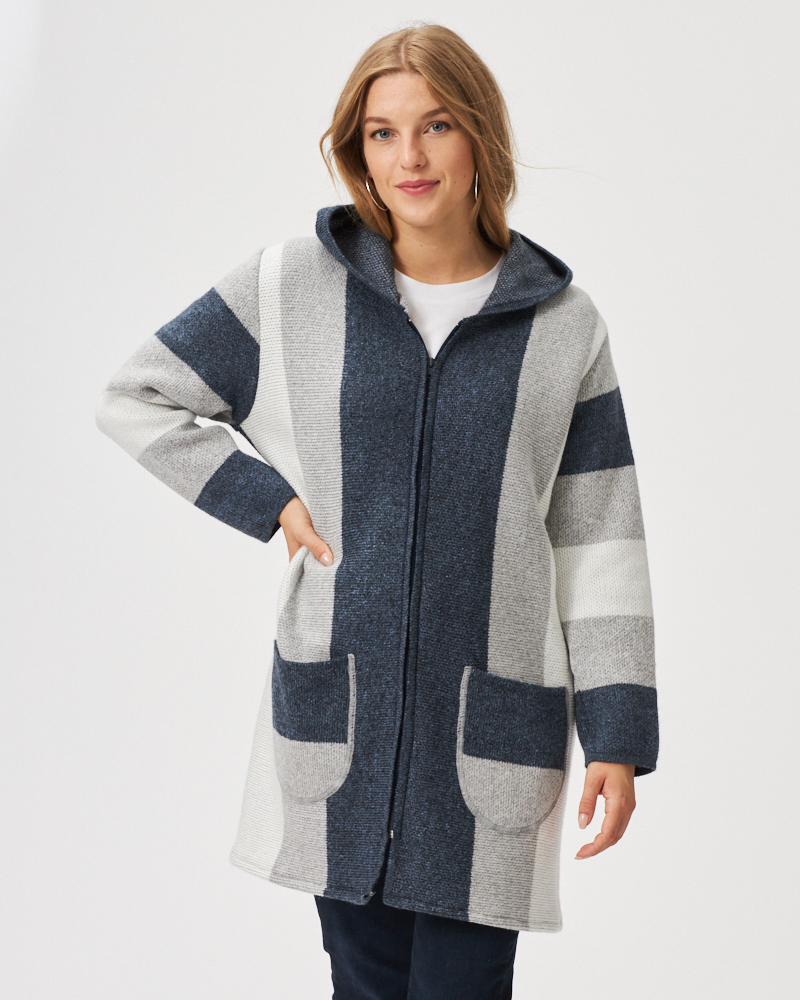 LANGE STRICKJACKE VON KARIN HERTZ MODEN LANGE STRICKJACKE VON KARIN HERTZ MODEN