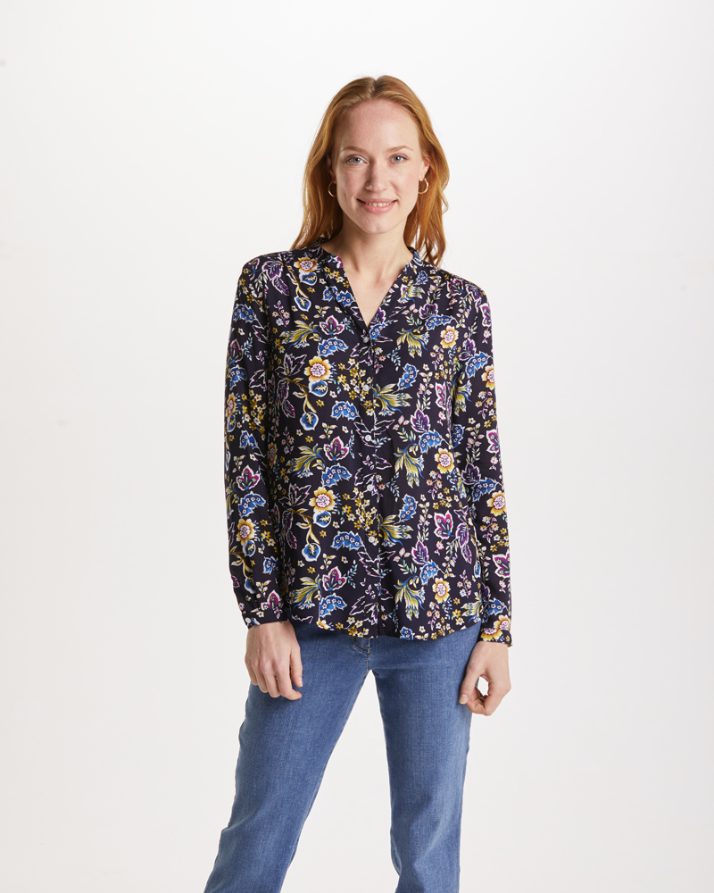 VISKOSEBLUSE IM BLÜTEN-DESSIN VISKOSEBLUSE IM BLÜTEN-DESSIN