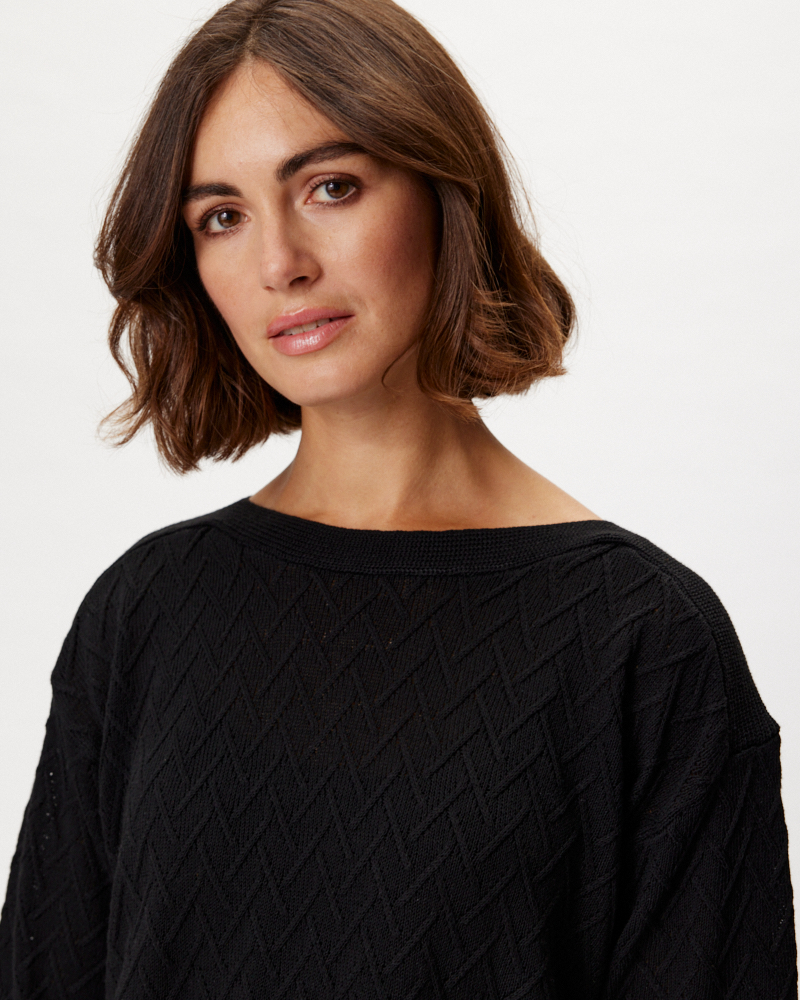 LEINENPULLI MIT U-BOOT-AUSSCHNITT