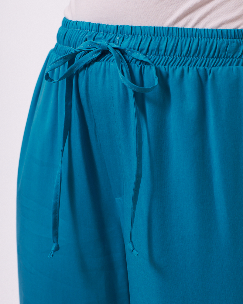 LÄSSIGE HOSE L AUS VISKOSE LÄSSIGE HOSE L AUS VISKOSE