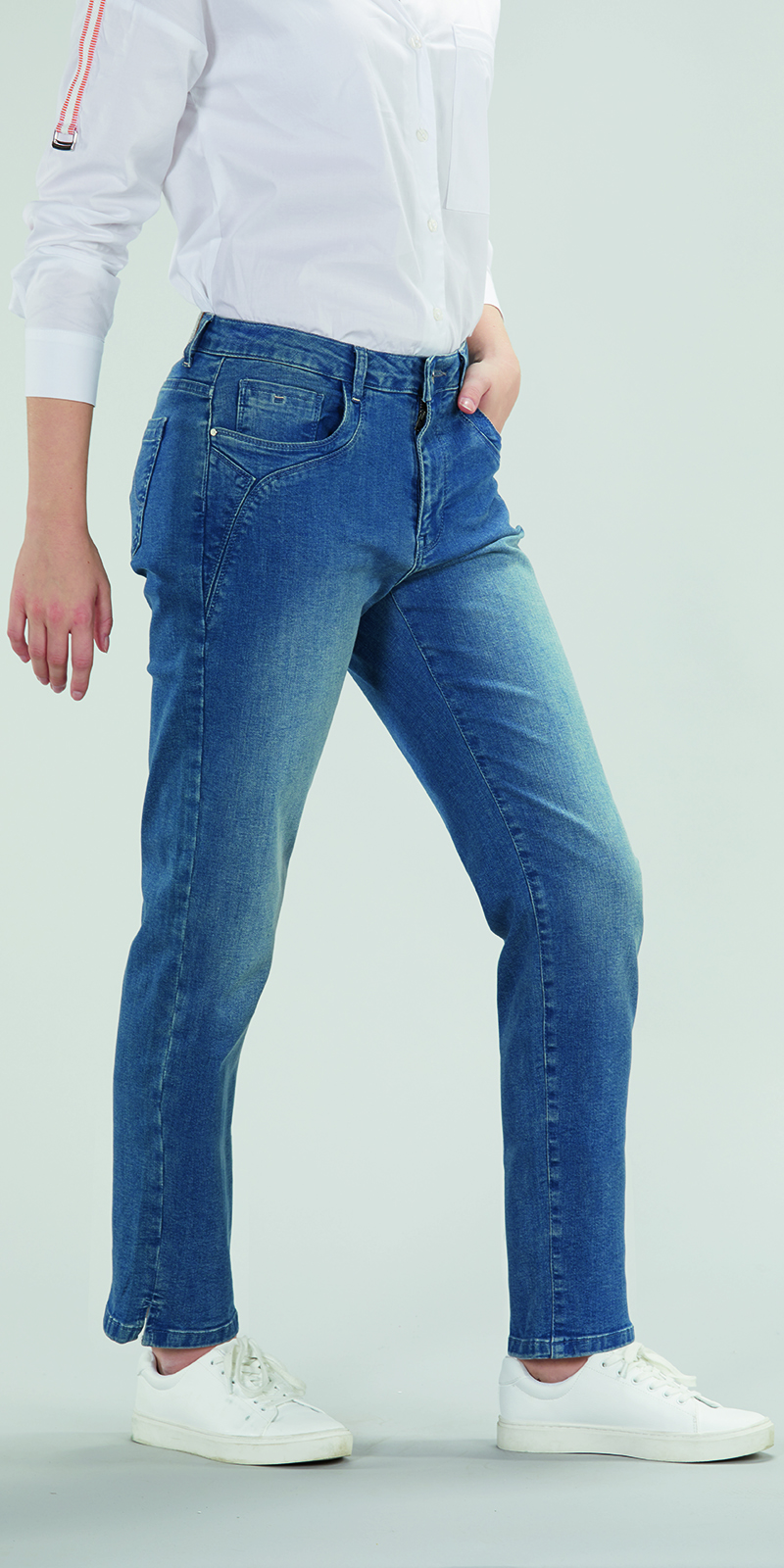 404015_45064 GERADE STRETCHJEANS L