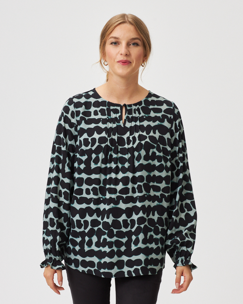 LOCKERE BLUSE AUS VISKOSE LOCKERE BLUSE AUS VISKOSE